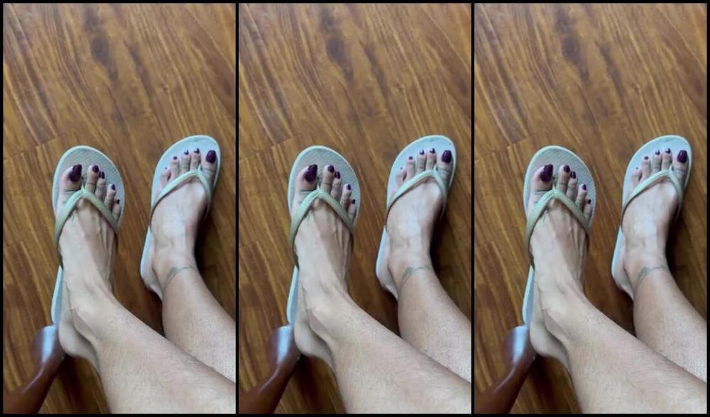 Zafeetllc Onlyfans Flopping Around The House