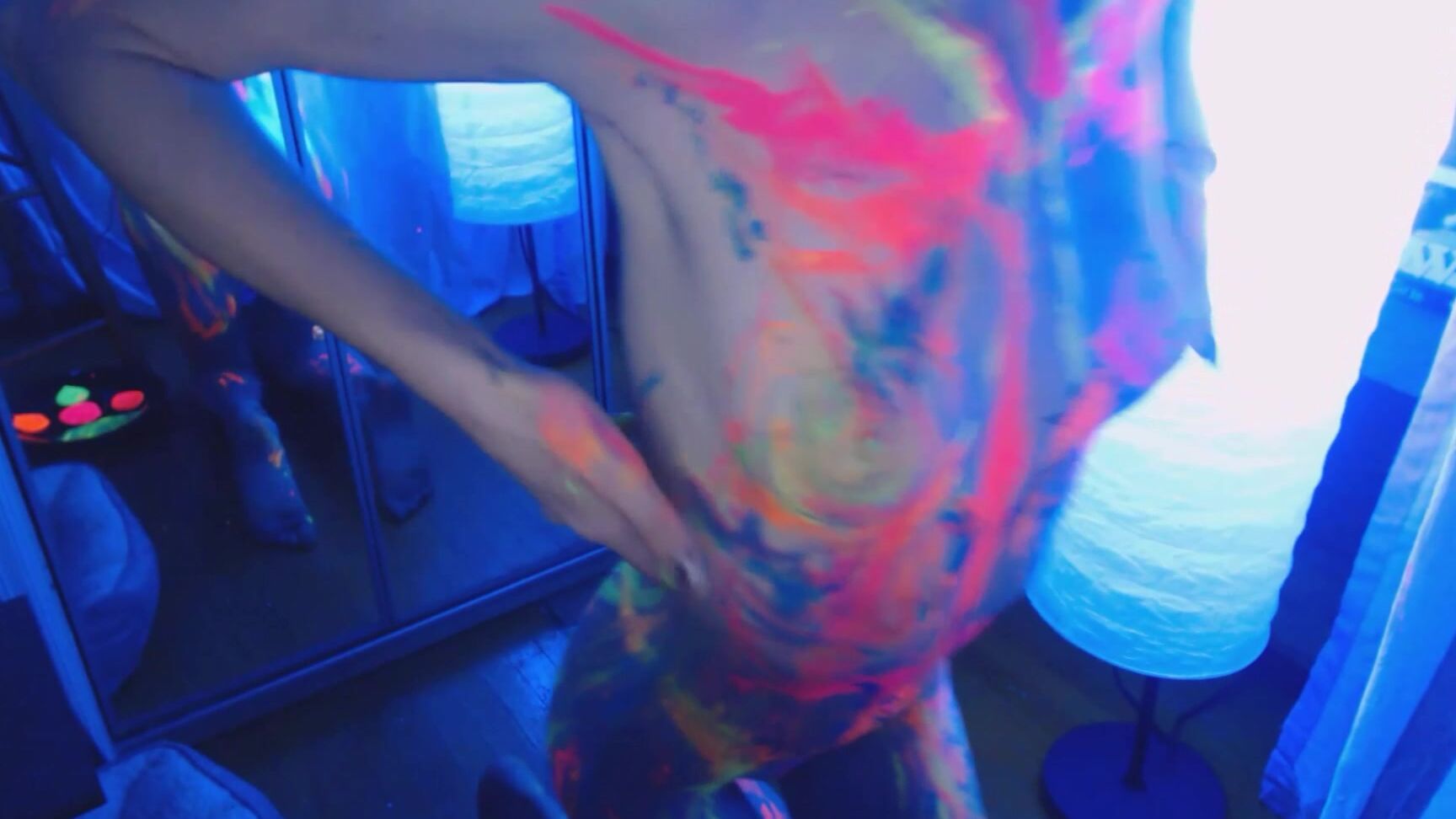 Serenatv Black Light Amp Body Paint Play