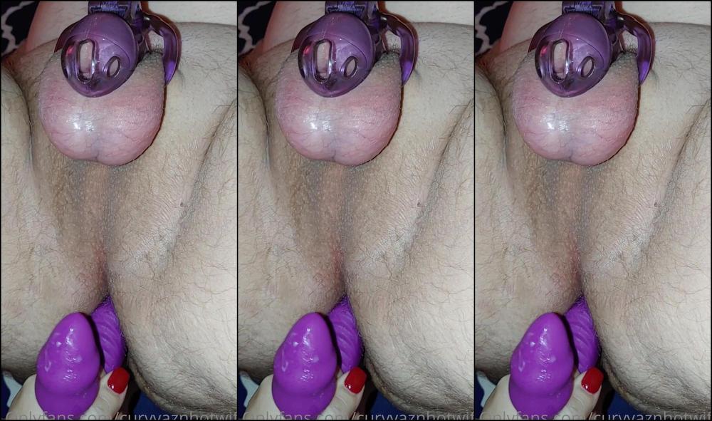 Curvyaznhotwife First Time I Tried Out My New Strap I Love How Much I Drive Him Crazy While Locked Up