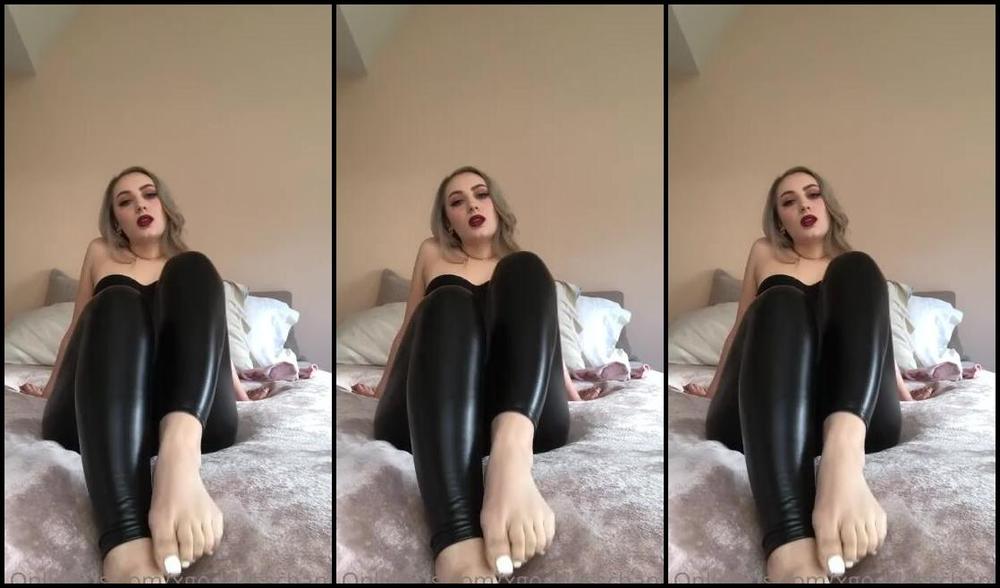 Mistress Ava Aka Iworshipavaonyx Onlyfans A Foot Worship Session To Start Off Your New Year Right