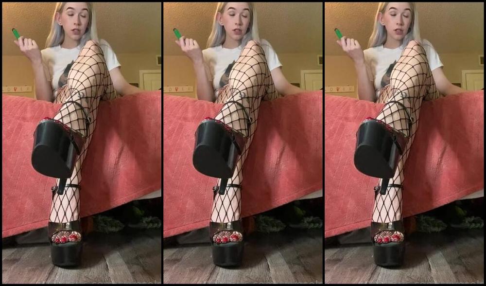 Skye Aka Solesofskye Onlyfans Hopefully My Foot Will Be Feeling Better Soon So I Will Be Able To Create More New Content For Now