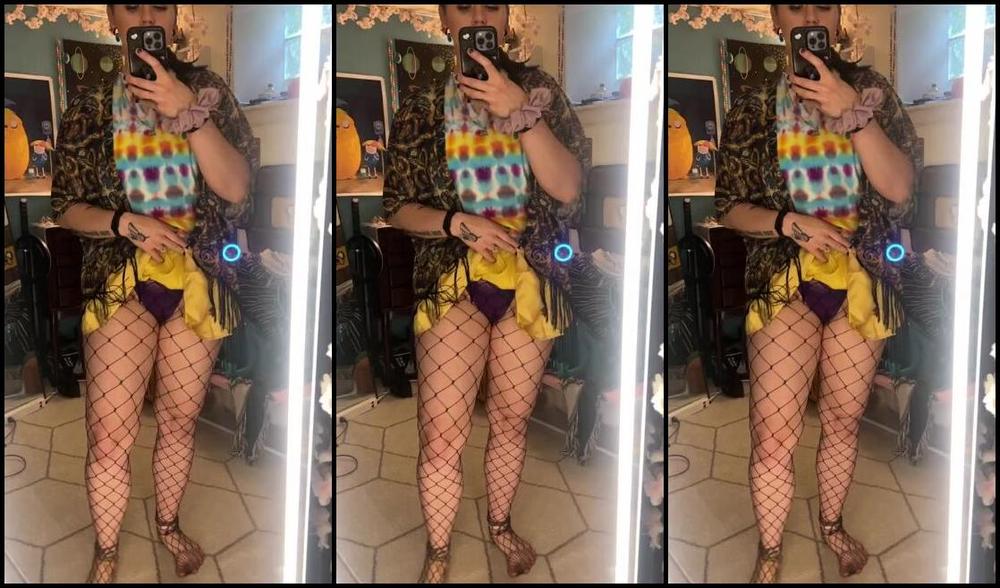 Missarcanaplus Nicknamed Missarcanaplus Onlyfans I Wasnt Done Playing With Myself Obviously Had To Pull Out My Favorite Tentacle Dildo And Fuck