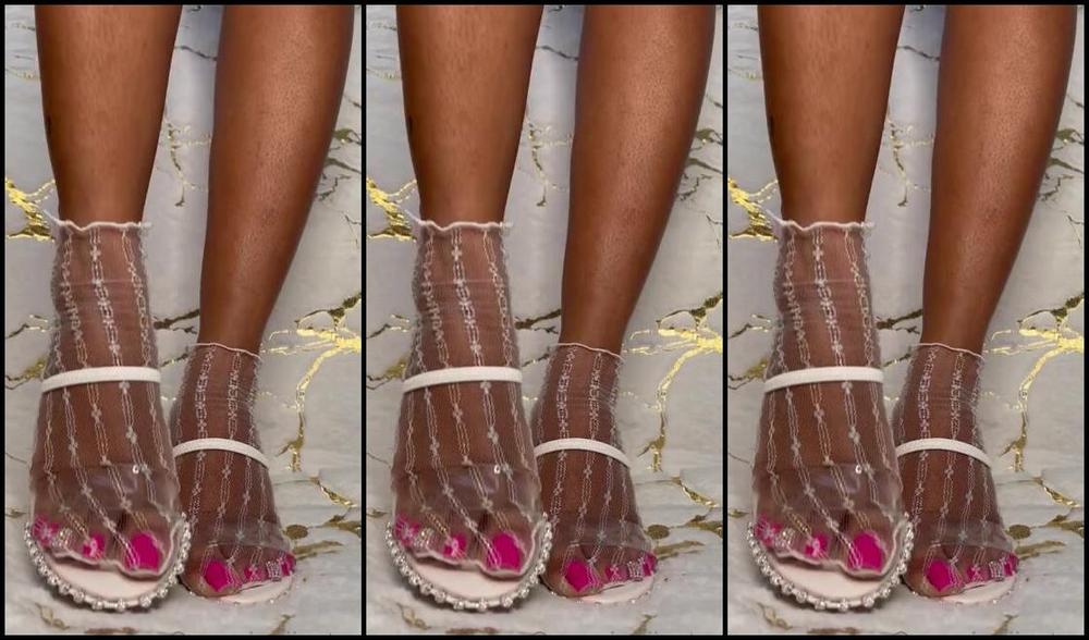 Queenjodiieetoes Aka Prettyfeetonly1800 Onlyfans Hold It In Till I Say