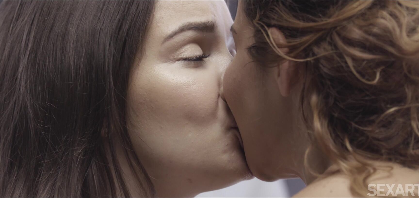 GirlGirl, licking, Tribbing, Lesbian, Couple, Tattoos, Cunnilingus, Brunette, Pussy licking, Scissoring, Piercing, Orgasm, Fingering, Natural Tits, Kissing Purr Simona & Agatha Vega - Confidentiality SiteRip