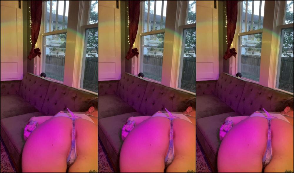 indicaflower-16-11-2021-2276563110-testing-out-my-new-light-what-do-you-think