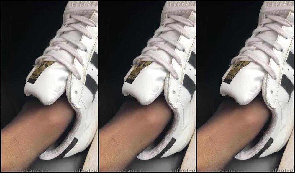 Queenfeetred Nicknamed Queenfeetred Onlyfans They Are Very Used But Smell Soooo Good