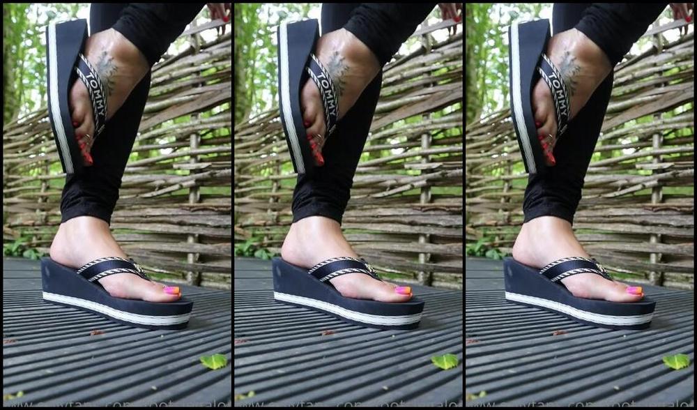 Footsiegalore Onlyfans Woodland Wedge Wednesday Get Down On Your Knees And Watch Me Model These For You Until I Shove Mhb