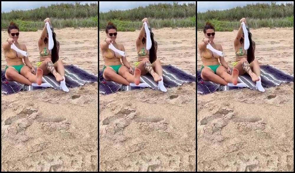 Ashleylottsxo 06 03 2024 Onlyfans Video We Were Taking Pictures And Videos At The Beach Being Sexy And Cute Are You Lookingp