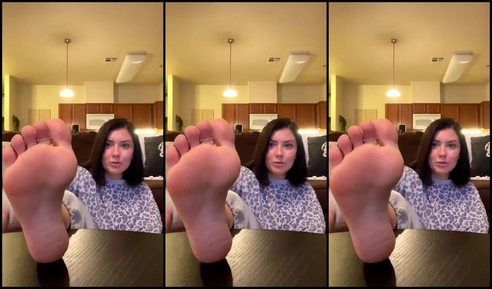 Petite Feet Penelope Aka Penelopestootsies739 Onlyfans Old Live Steam Taking Off Toe Nail Polish And Chillin