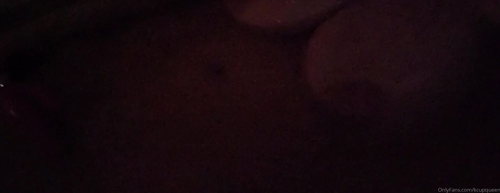 Kcupqueen Vibing My Clit In The Candlelit Bath