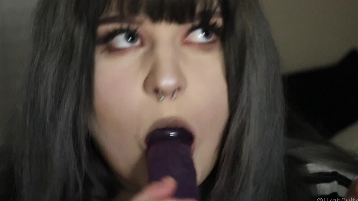 Sxtxnsharlot Am I A Good Girl I Love Chocking And Gagging On Cock