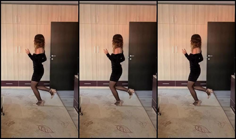 Miruna Fit Girl Nicknamed Mirunafitgirl Onlyfans When You Want To Dance And Suddenly Somebody Interrupted You Fitmandan