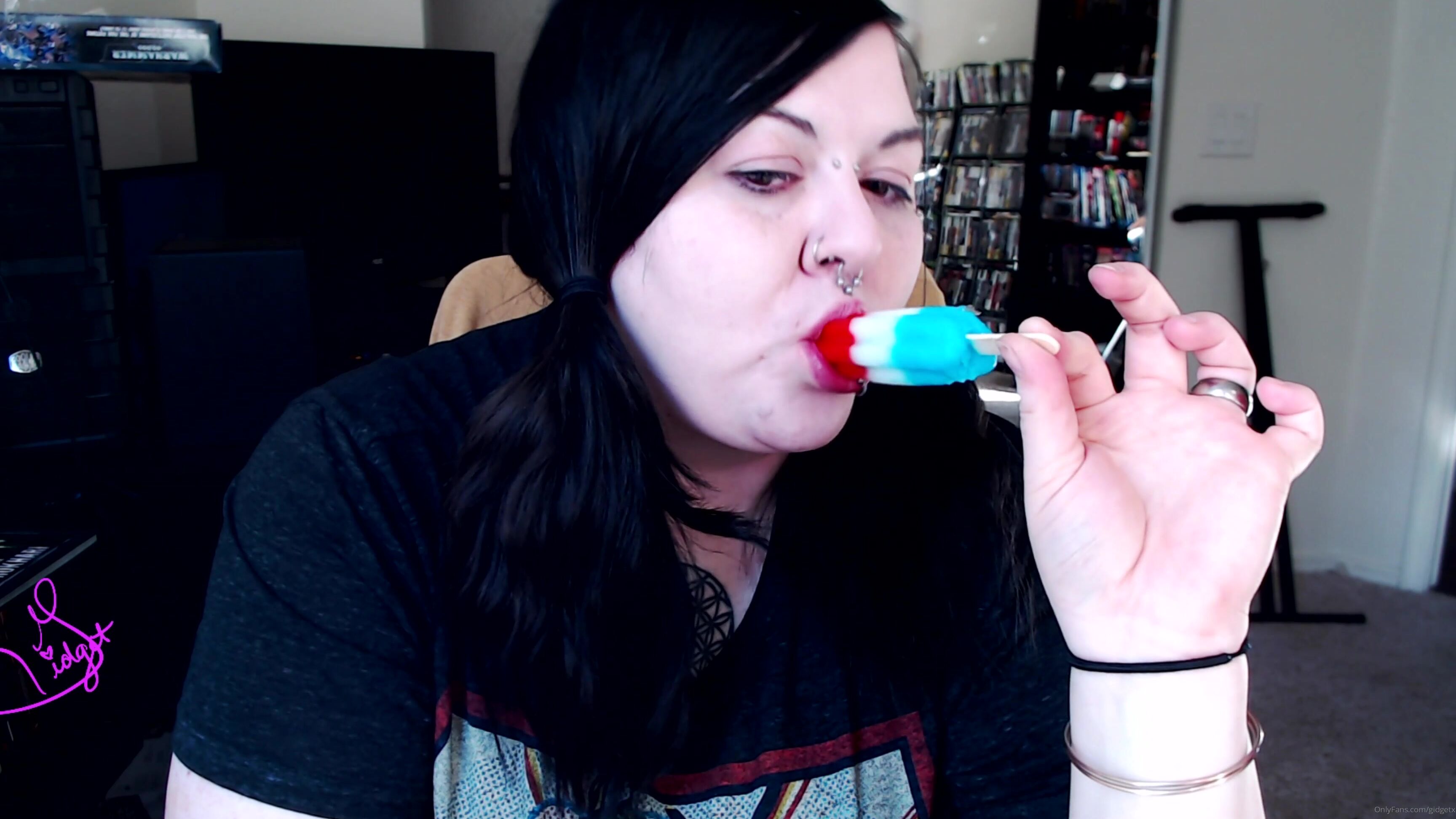 Gidgetx Just A Cute Little Tease Thought I D Do A Little Extra Vid This Week Since We Have So M