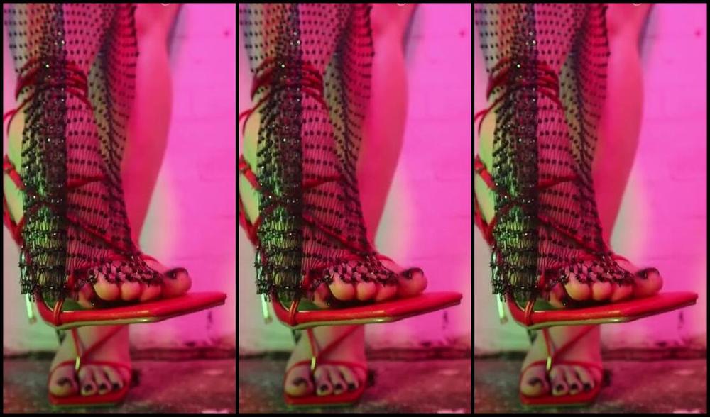 Footsiegalore Onlyfans Flirty Friday These Heels And Diamond Dress Have You Mesmerised Fj Friday Resumes Next Week