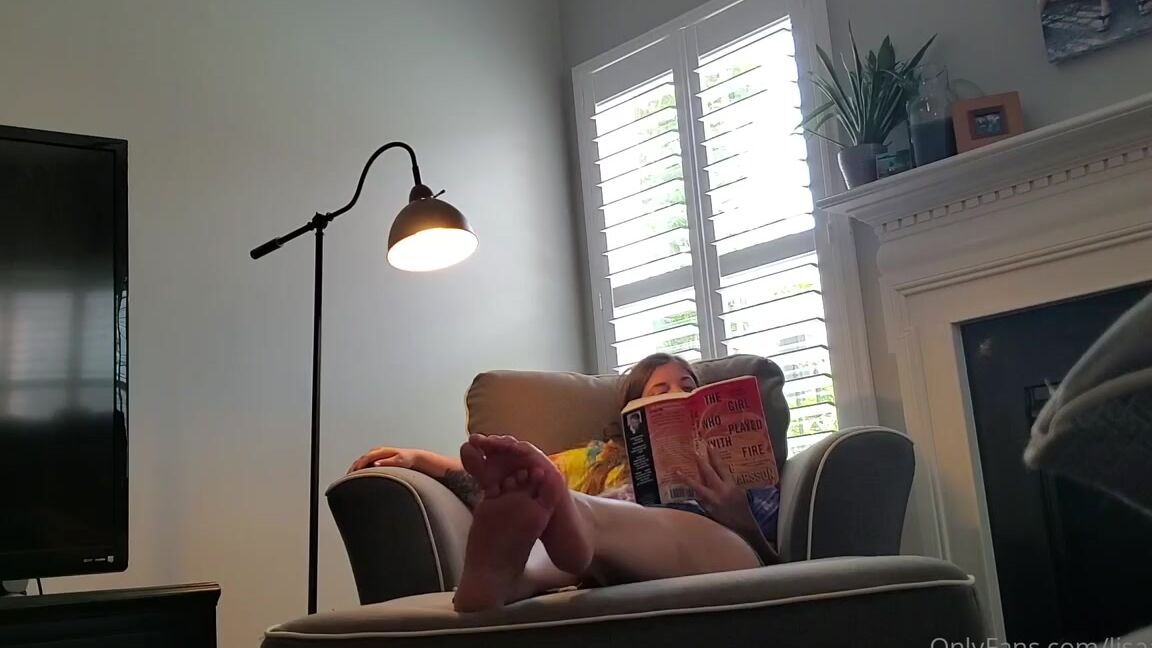Lisaasmr Onlyfans Barefoot Reading Asmr