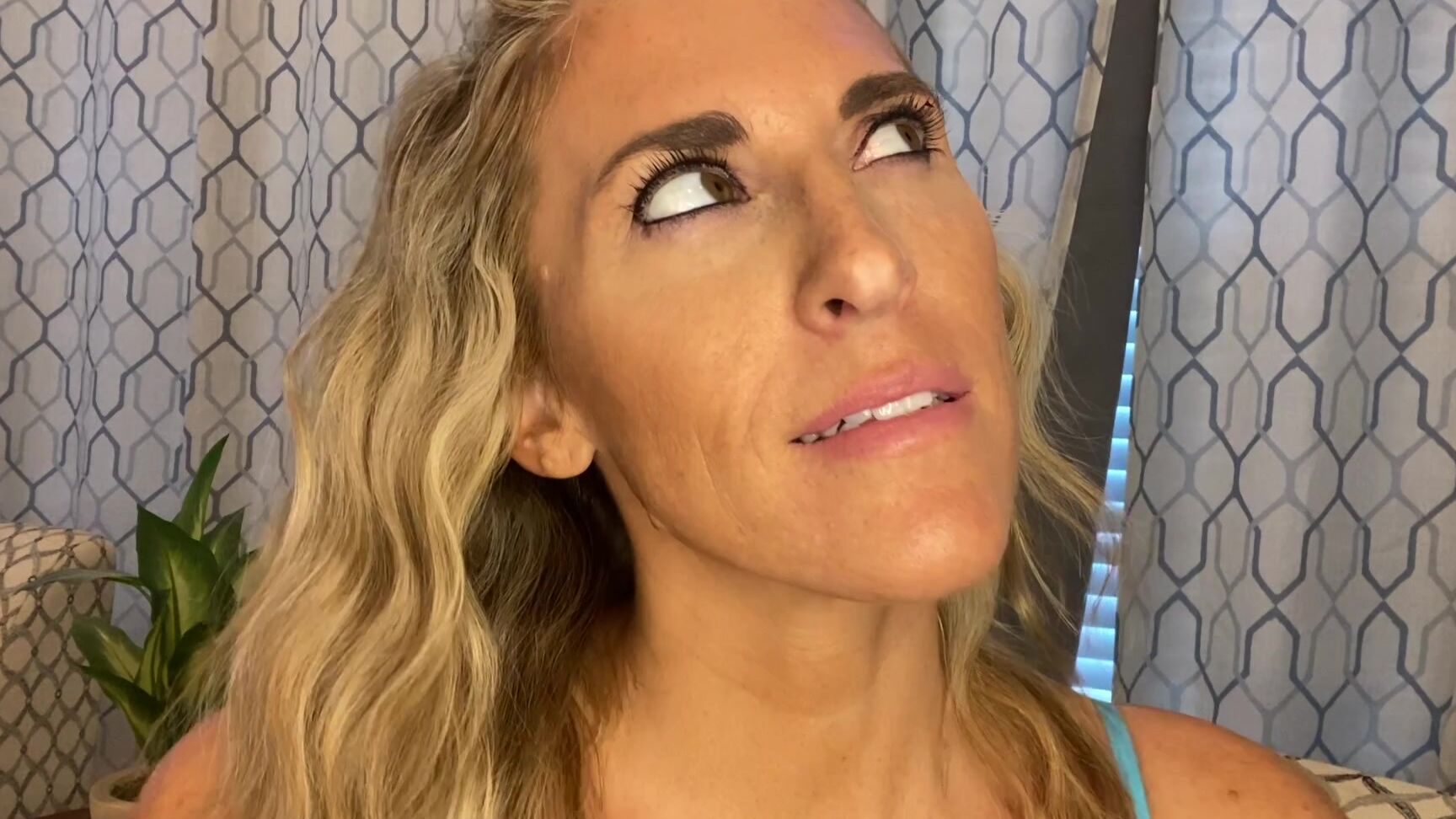 Giantess, Giants, MILF, Taboo, Unaware Giantess giantess rose loses her toy ManyVids