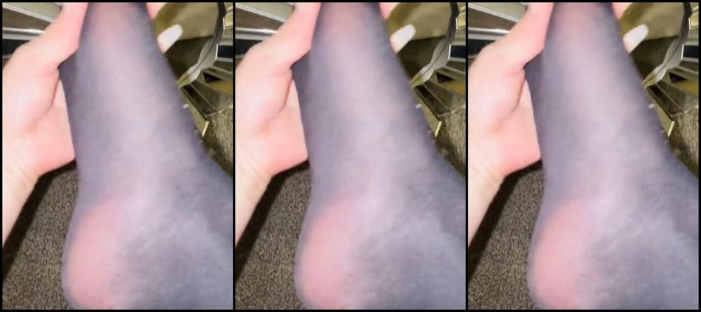 The Queen Of Sole Aka Missesdiscreets Onlyfans Back From Town With Some Sweaty Hot Feet 6