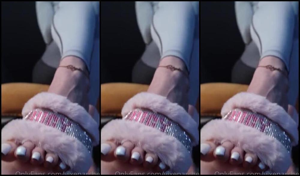 Vixenarches Onlyfans A Little Bit Of Dangling Sexy Talk