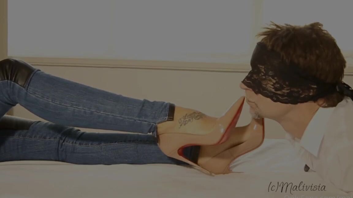 Malivisia Nicknamed Malivisia Onlyfans 03 17 2023 The Most Sensitive And Romantic Way To Worship My Louboutin So Kate