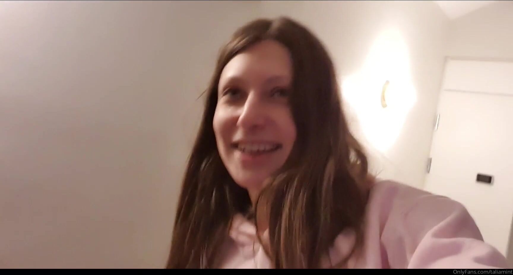 Taliamint Arriving To Paris