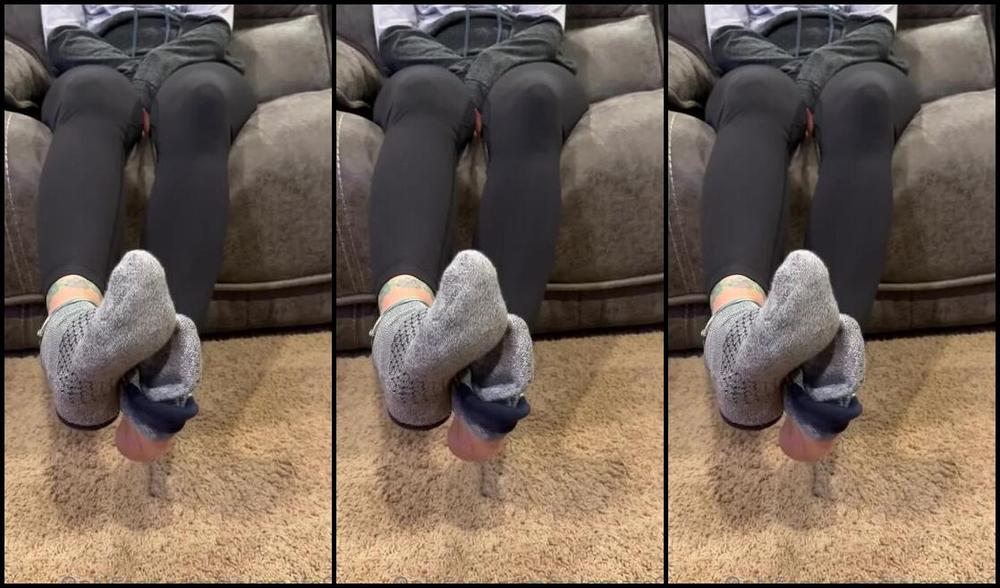 Solemate91 Nicknamed Solemate91 Onlyfans Long Day Of Traveling Would Loooove To Sit Back Relax And Slide My Toes Into Your