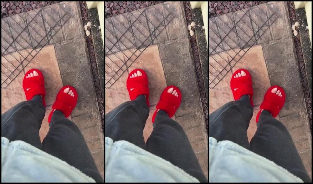 Greek Goddess Li Aka Greekli77 02 16 2025 Onlyfans Video Oops I Accidentally Dropped A Pillowcase From My Balcony So Come With Me To Look For