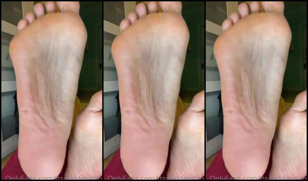 Goddess Lana Aka Itsgoddesslana Onlyfans Wrinkled Or Spread Soles Op