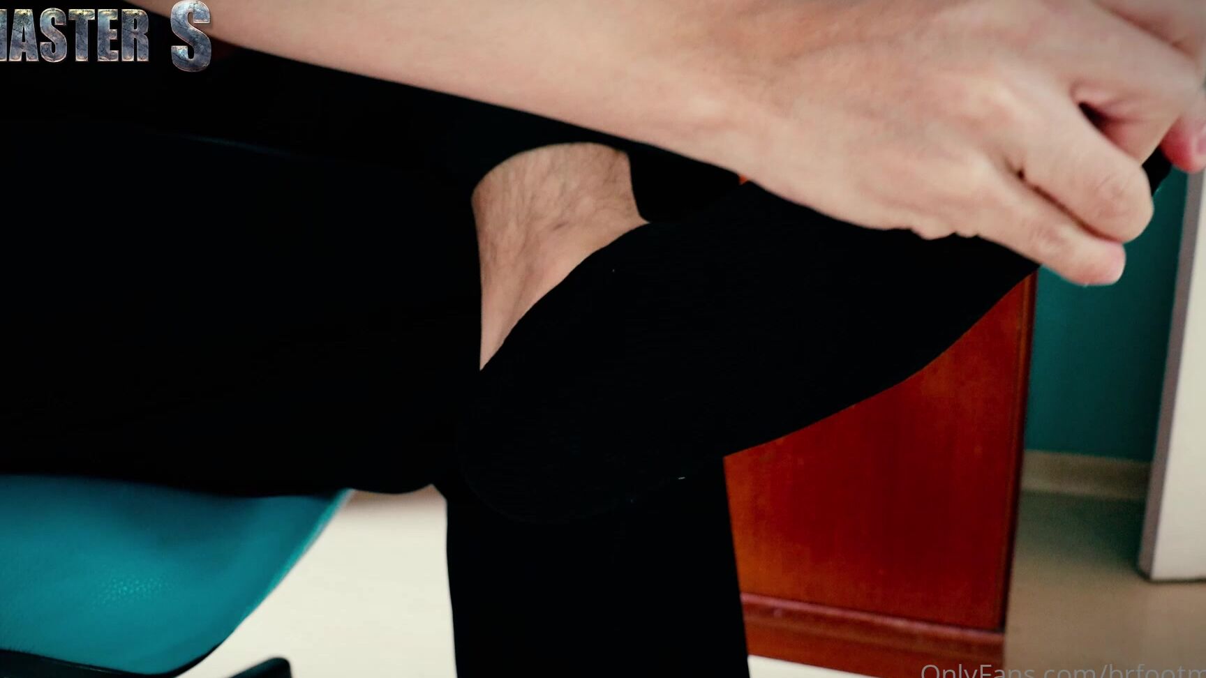 Brfootmodel 2104039723 05 08 2021 Im The Boss Rigth