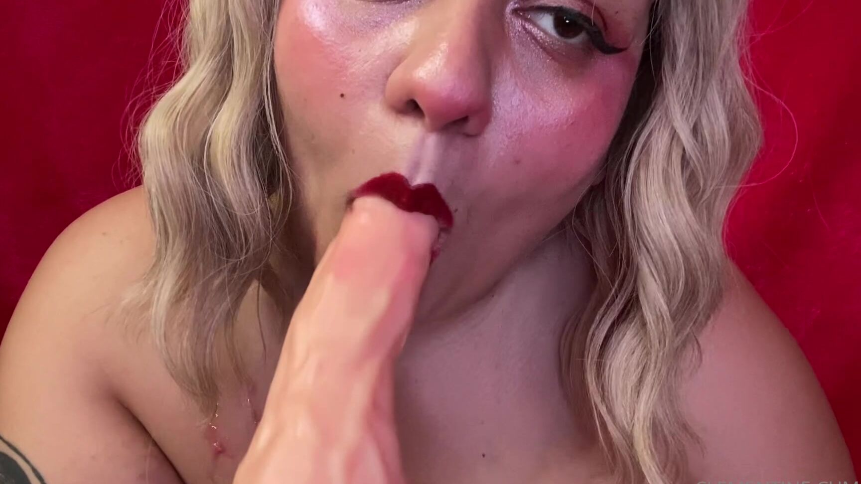 Cl M Ntine My Fuck Machine Fucks My Mouth And Makes A Mess Of My Lipstick Leaving Me A Drooling Mess