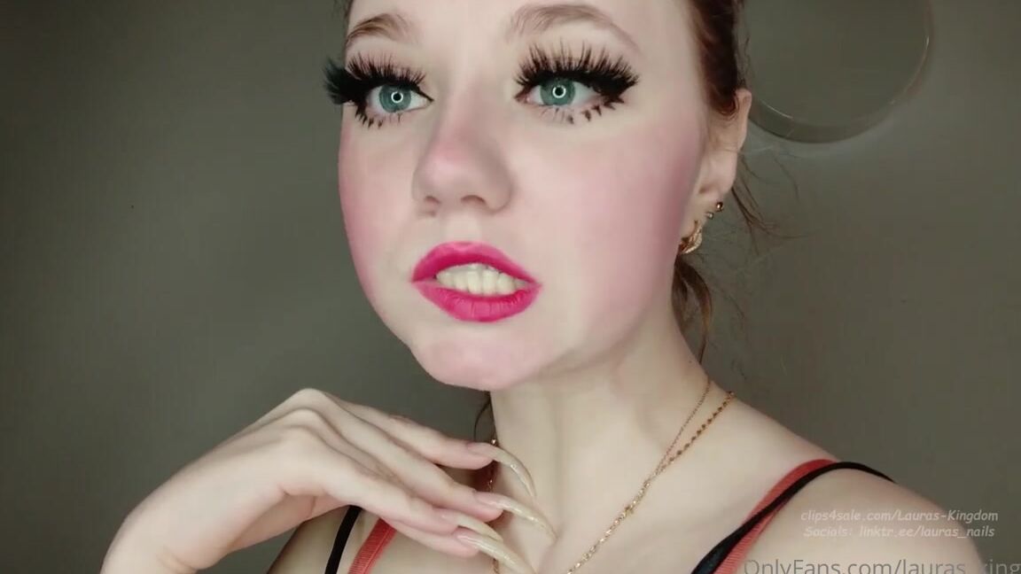 Lalalaura Nicknamed Lauras Kingdom 08 12 2022 Onlyfans Video Kiras Ukrainian Insults Kira Returns With A Sadistic New Video In This Video She Shows You