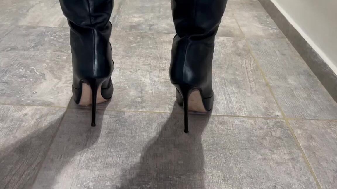 Goddess Kalinda Nicknamed Goddesskalinda Onlyfans Even If You Dont Like Punishments I Do It Because I Like It And I Enjoy