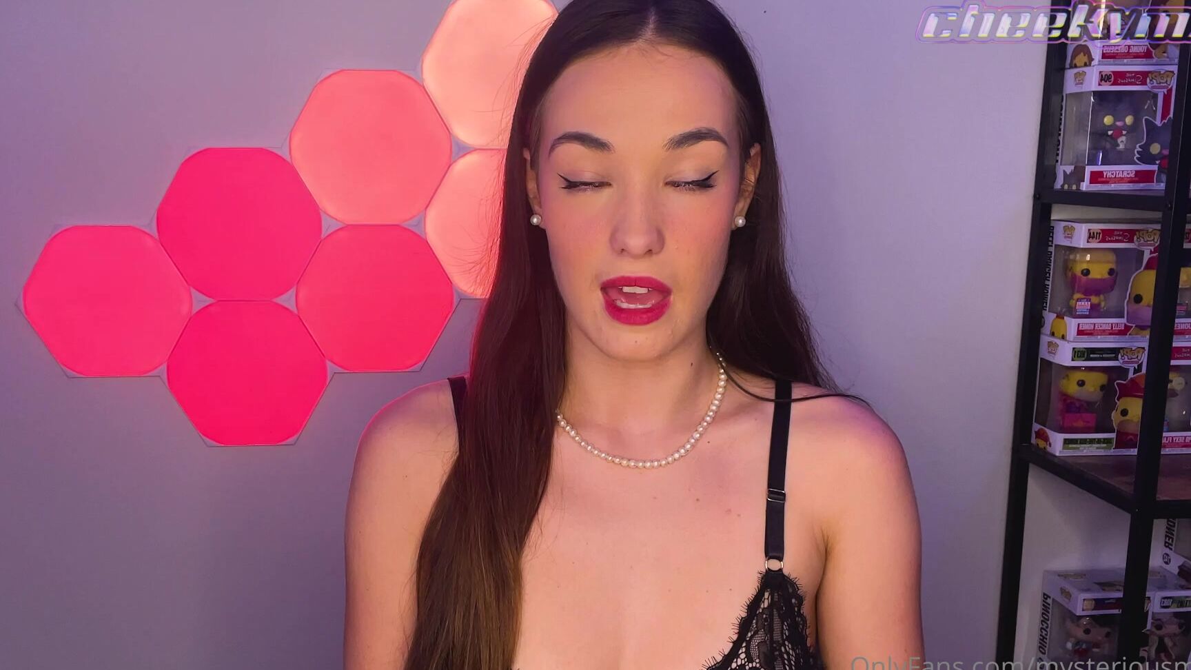 Cheekymz 400E9Ab7 F689 406A 9073 8Abe4E6C7Ebc 22V5L4Fy