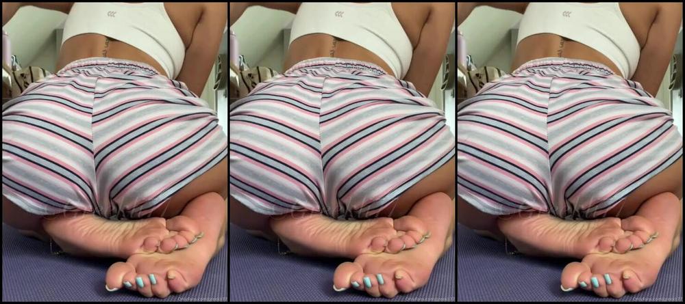 Greek Goddess Li Aka Greekli77 Onlyfans Happy Humpday Leave A Tip If You Want More Content Like This 3 Loz