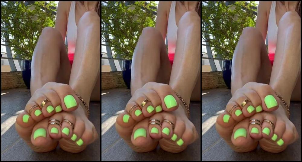 Simply Milena Nicknamed Simplymilena Onlyfans Mondays Can Be Rough Hope These Will Make You Feel Better