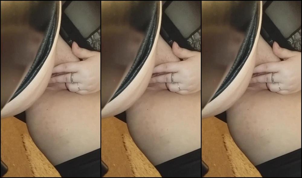 Boundgirlxo Close Up Latex Stockings Pussy Play