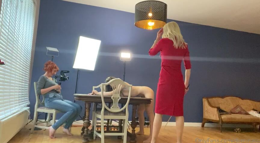 Miss Scarlet Filming day. The challenge with Bella Bird Clips4Sale