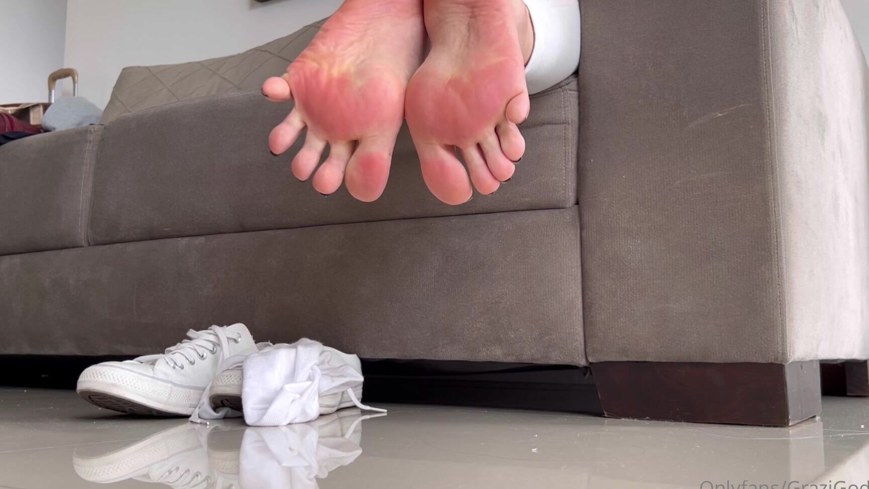 Grazigoddess Sweaty Feet Part