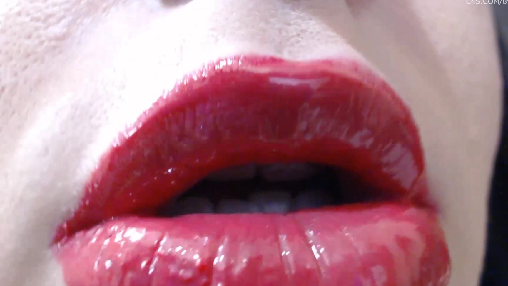 Booty U Gooey Lipgloss Kisses