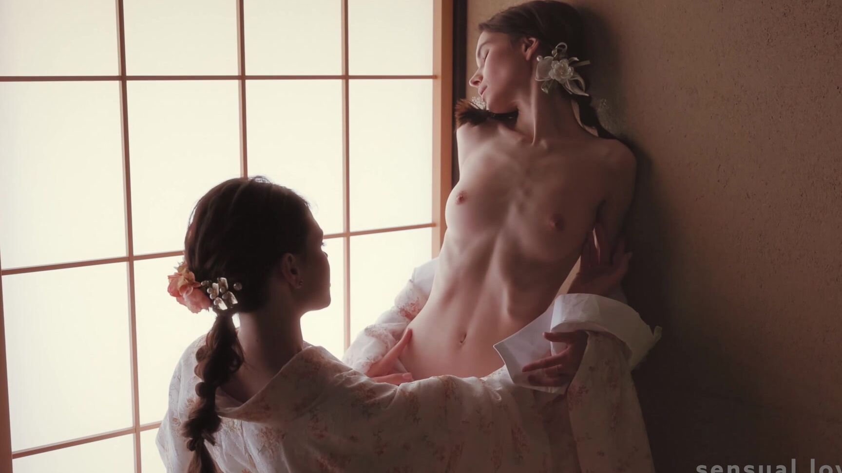 "Kinsley White, Leona Mia" Natural Tits, Teen, Masturbation, Lesbian Kinsley White, Leona Mia - Sensual Geishas SiteRip