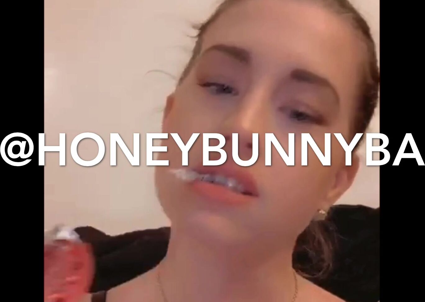 Anal Play,Asscheek Fucking,Toys,Wet & Messy,Petite honeybunnyba cucumber in my booty ManyVids