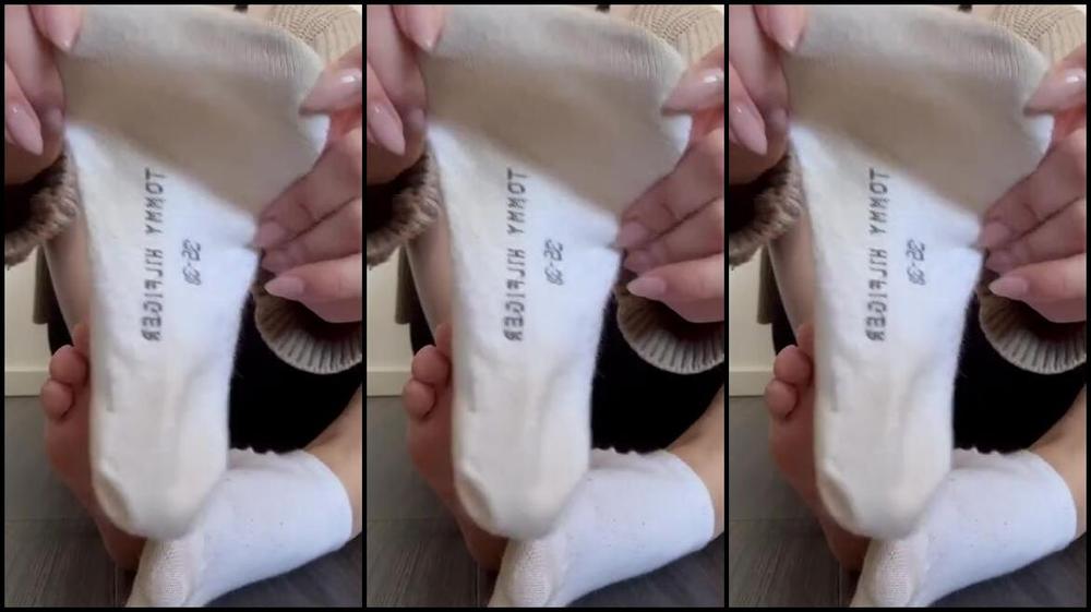 Sarina Jones Nicknamed Sarinajones 05 16 2024 Onlyfans Video Do You Want Some Dirty Socks Ls And Youll Get All Of Them Three In