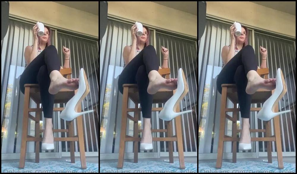 Summer Solesis Nicknamed Summer Solesis Onlyfans Sexy Shoe Dangle And Removal