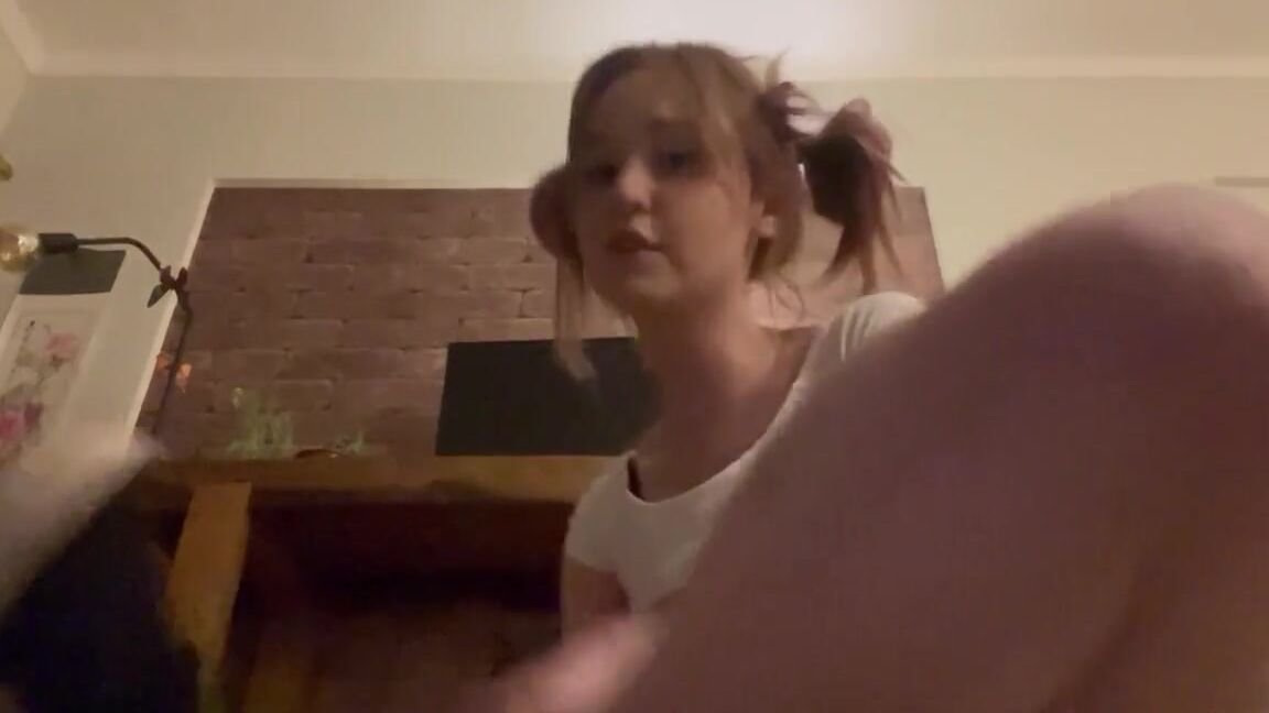 Flavia Sayuri Nicknamed Fleivinha Onlyfans Video 10 26 2023 Unboxing De Pe