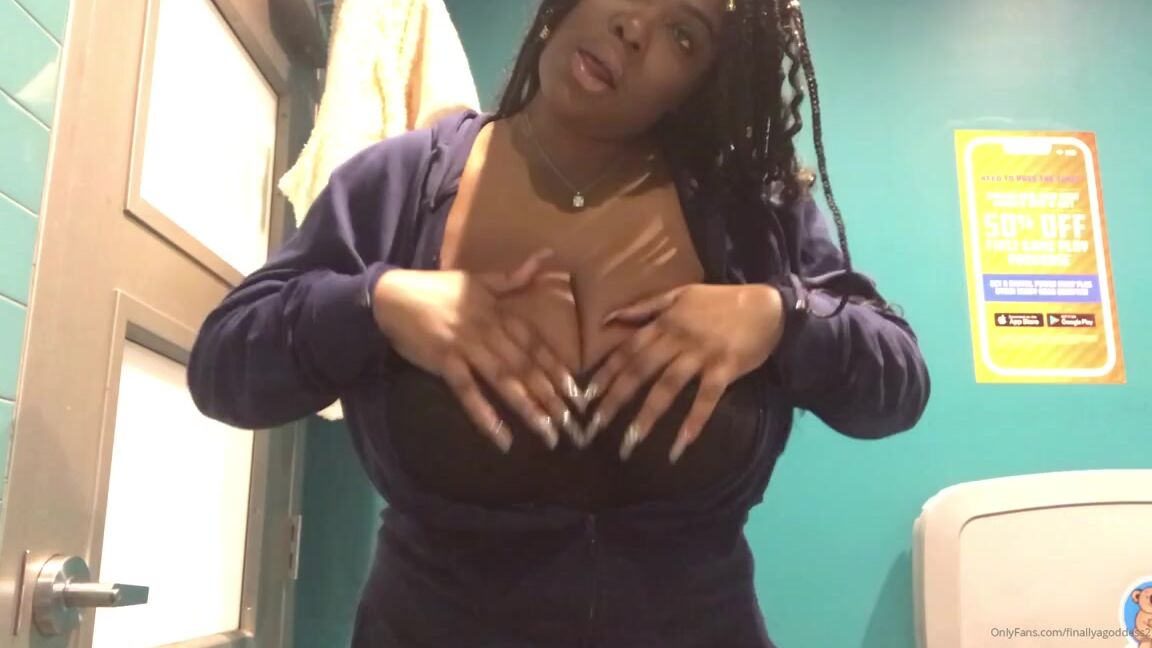 Finallyagoddess Nicknamed Finallyagoddess2 Onlyfans I M Back Wit A Striptease