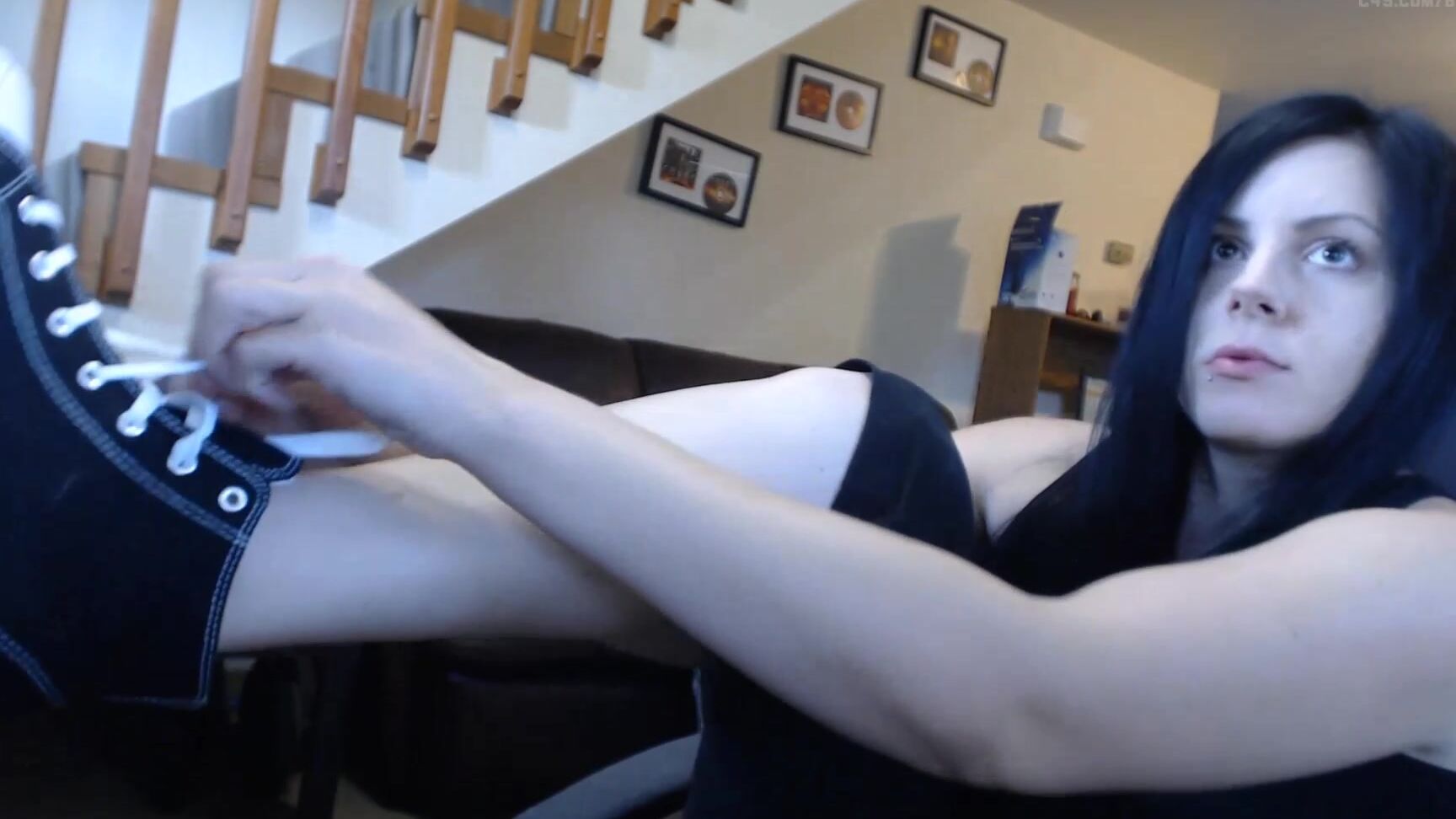 Booty U Tying Up My High Tops