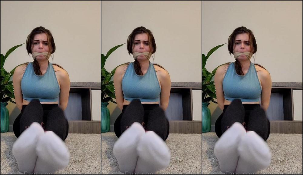 Thedavinagold Gagged Tied Cleave Gagged With My Legs And Arms Tied I Try Without Much Success To Es