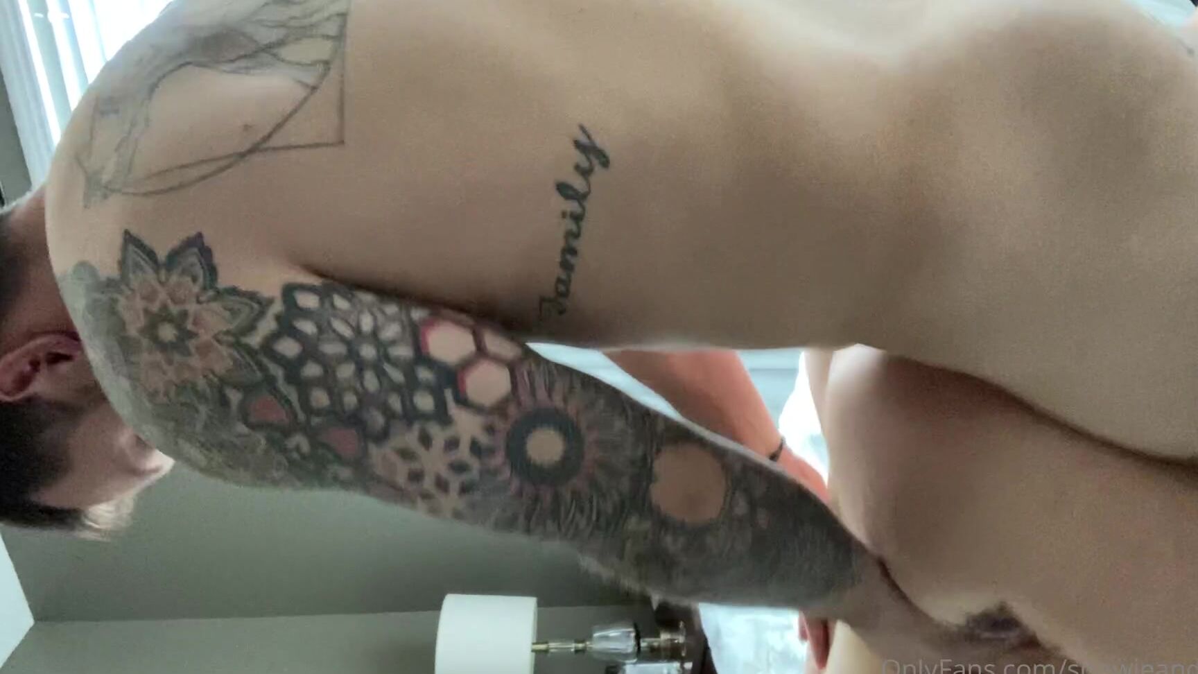 snowieandryan-30-03-2022-2408763339-hadn-t-had-a-good-facial-in-a-while-so-had-to-ask-for-a-good-moisturizer-