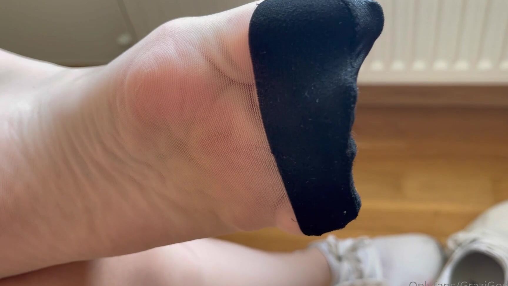 Grazigoddess For Those Who Like Sweaty And Smelly Feet Here They Are I Ve Been Wearing This Sneaker F