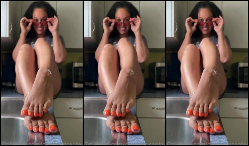 Deedeericanfeet Onlyfans My New Pedi Mani Guys Trying Too Tease U On My Kitchen Counter