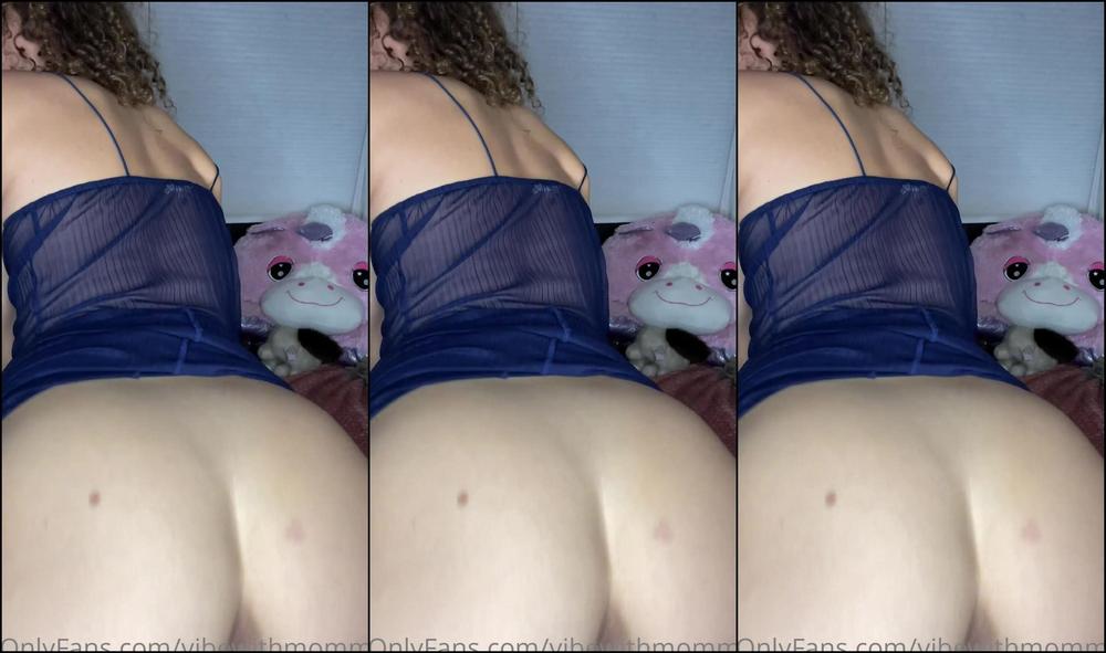 Vibewithmommy Bbc Joi Wife Sneaks Into Your Room And Plays With Your Bbc Joi She Begs For Your Creampi